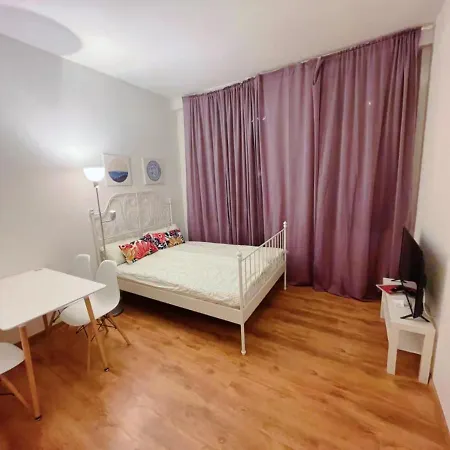 Apartamento Familienfreundliches Im Zentrum Fuer Geschaeftsreisen Und Privat