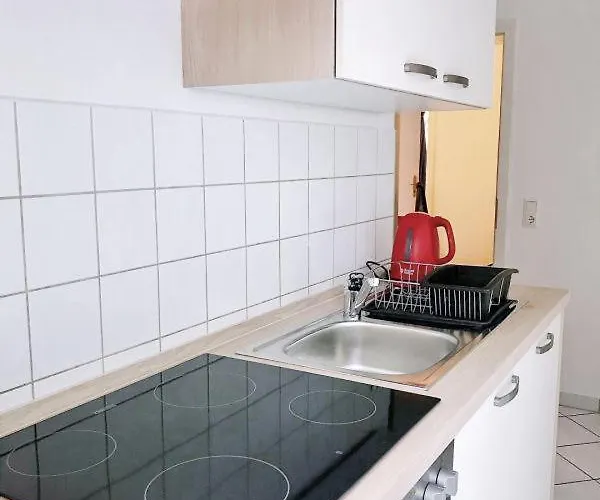 Familienfreundliches Im Zentrum Fuer Geschaeftsreisen Und Privat Apartamento *